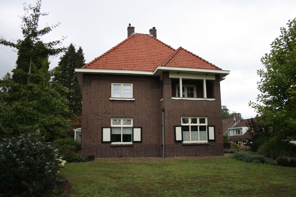 War Damage Mooksebaan 10