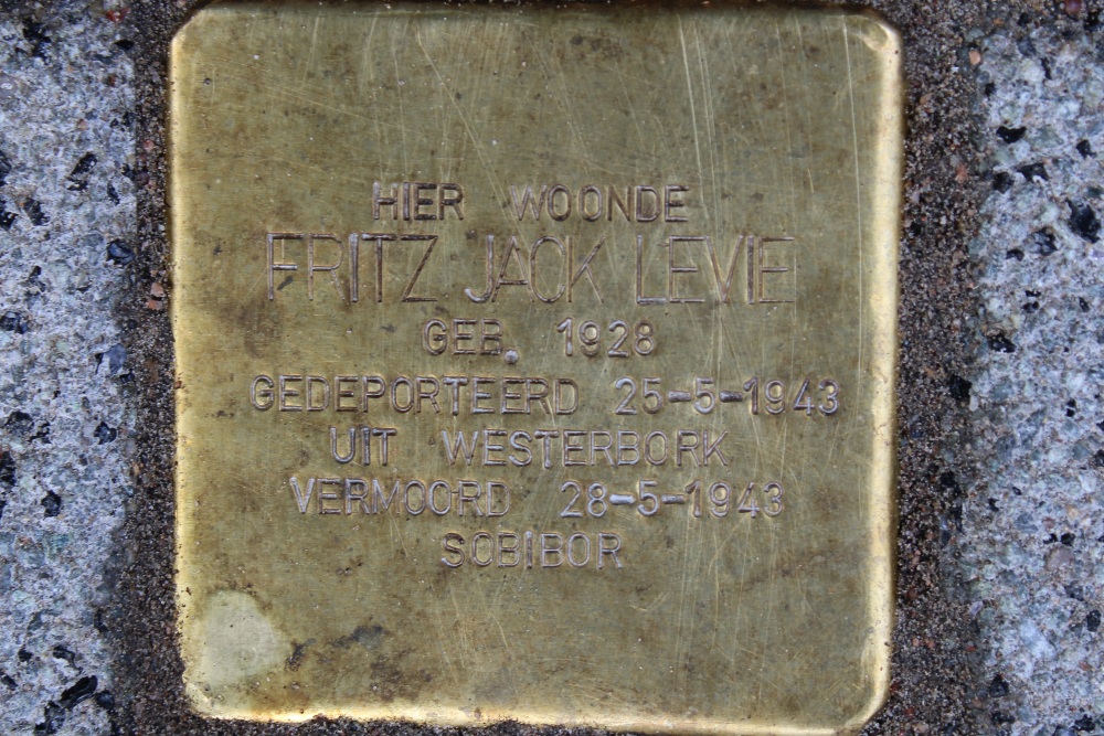 Stolpersteine Van der Palmstraat 61 #4