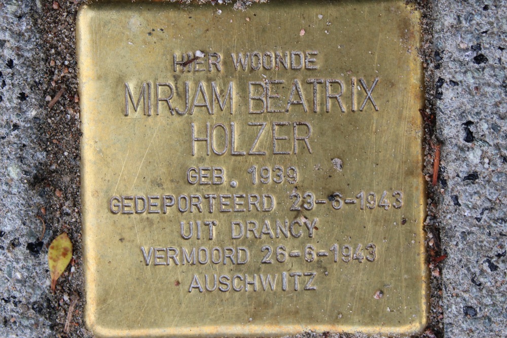 Stumbling Stones Paradijsstraat 33 #4