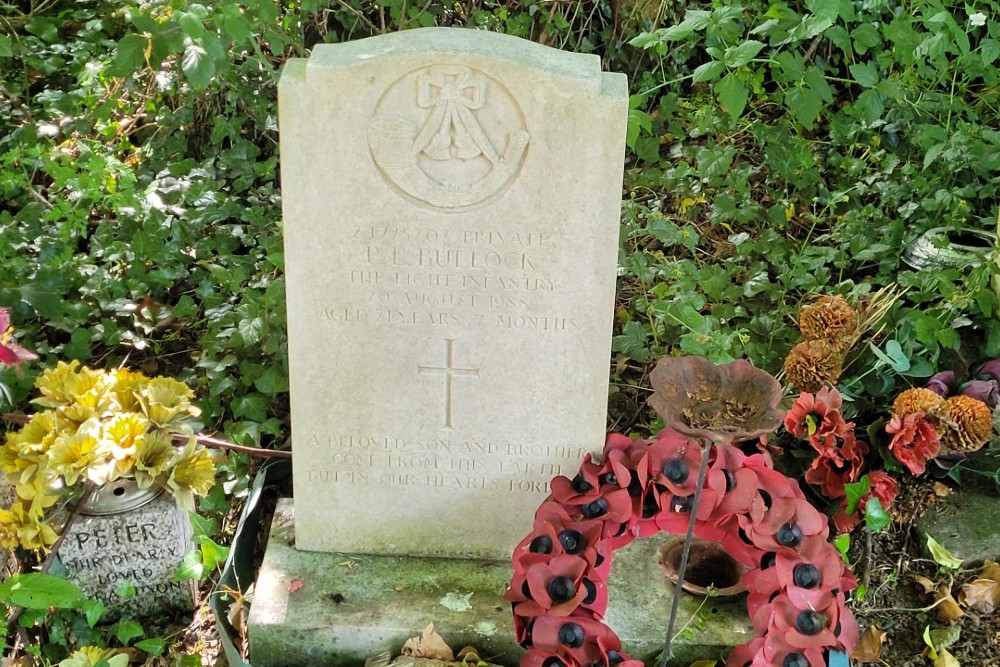 Commonwealth War Graves St. Mary Churchyard #2