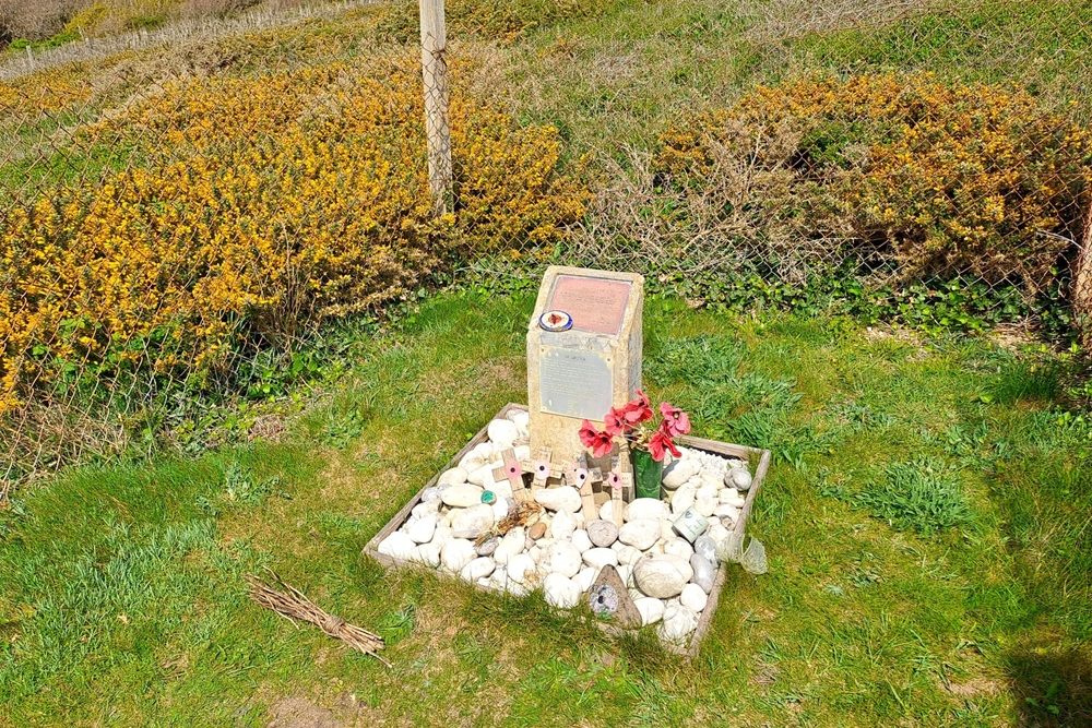 Memorial John Dundas Freshwater