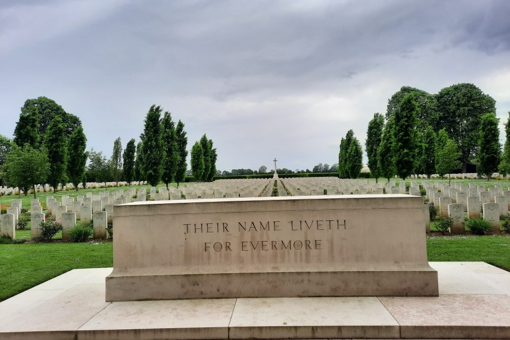 Commonwealth War Cemetery Banneville-la-Campagne #5
