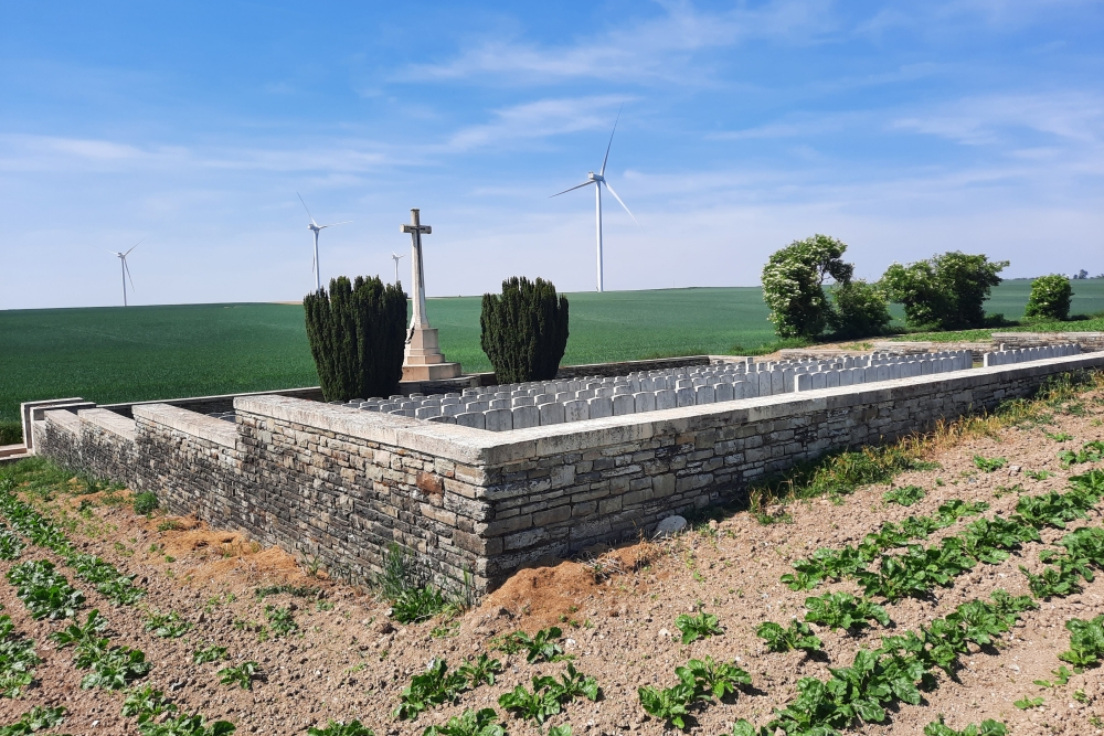 Commonwealth War Cemetery Thilloy Road #1