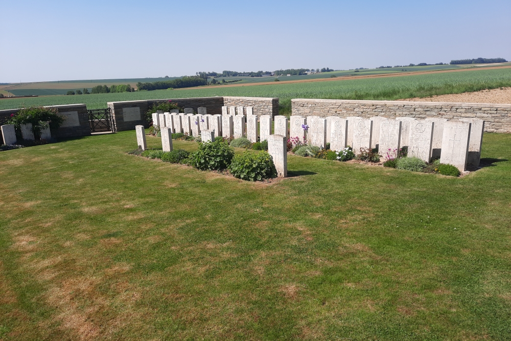 Commonwealth War Cemetery Redan Ridge No.3 #3