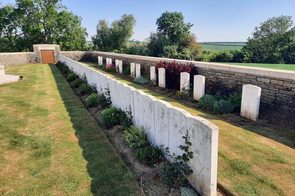 Commonwealth War Cemetery Ten Tree Alley #3