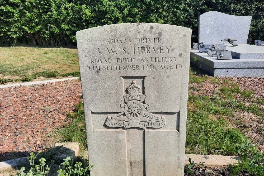Commonwealth War Graves Barastre #3