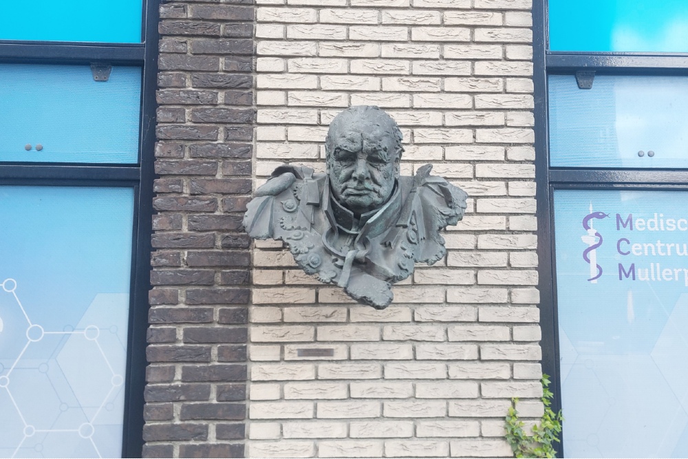 Sculpture Churchill #2