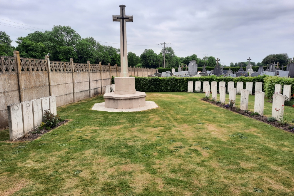 Commonwealth War Graves Hébuterne #4