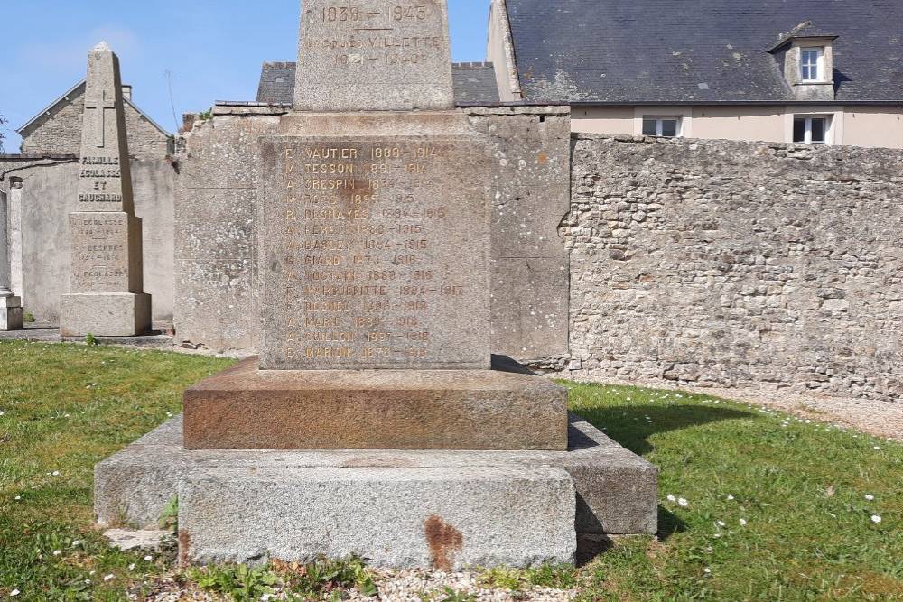 War Memorial Guéron #3