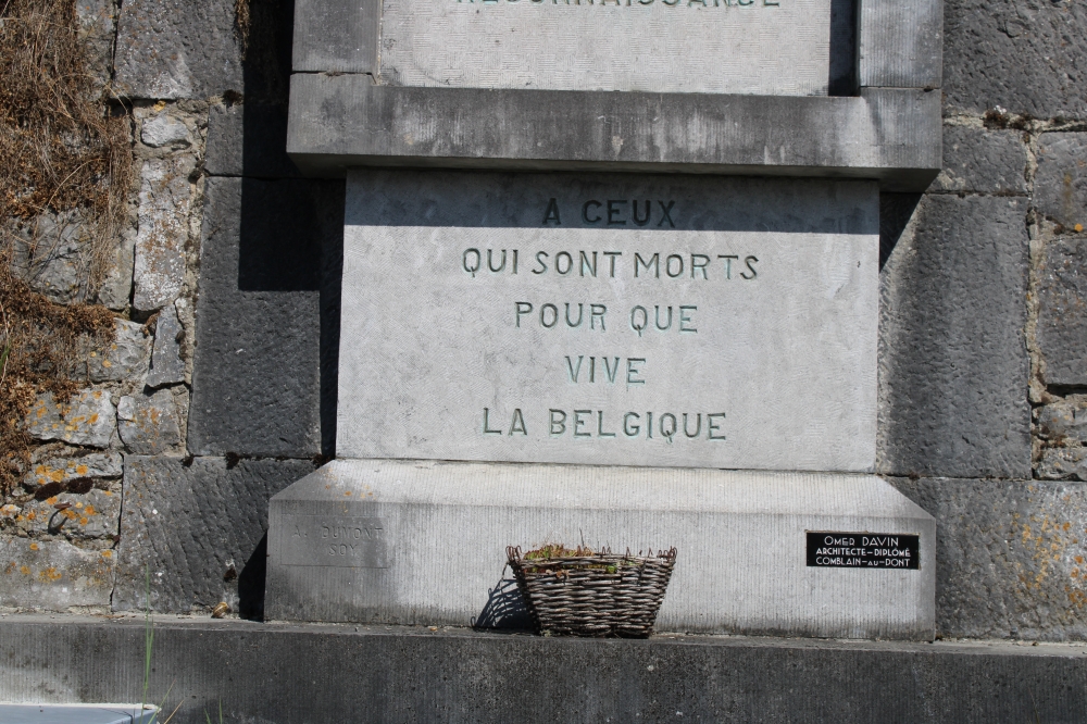 War Memorial Enneille #4
