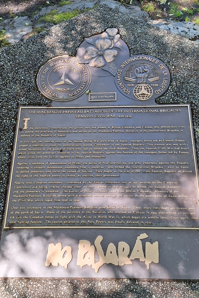 Monument Mackenzie-Papineau Battalion Victoria #2