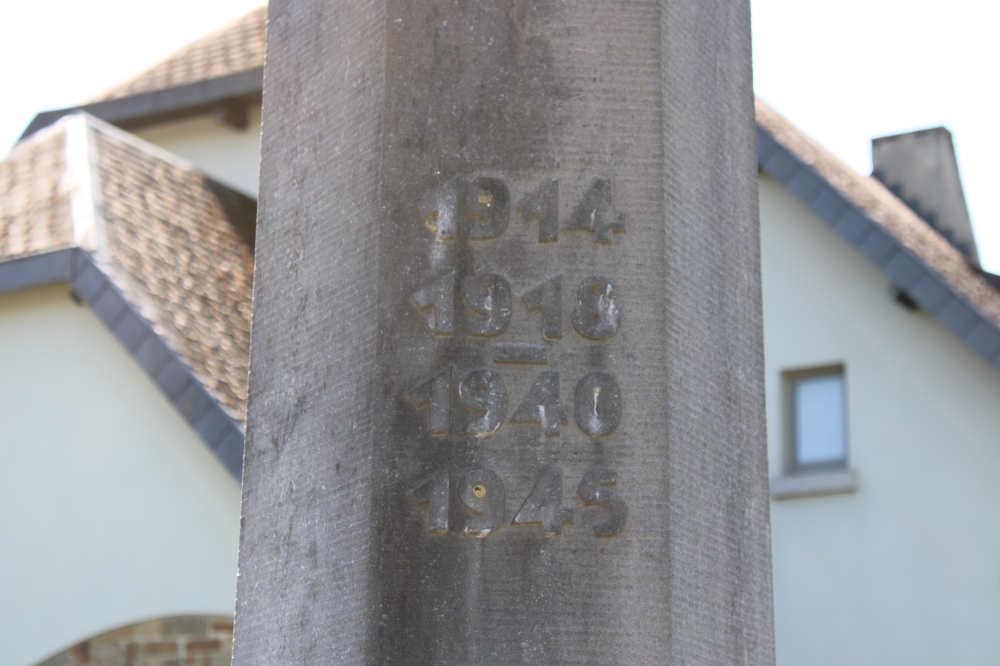 War Memorial Petit-Han #2