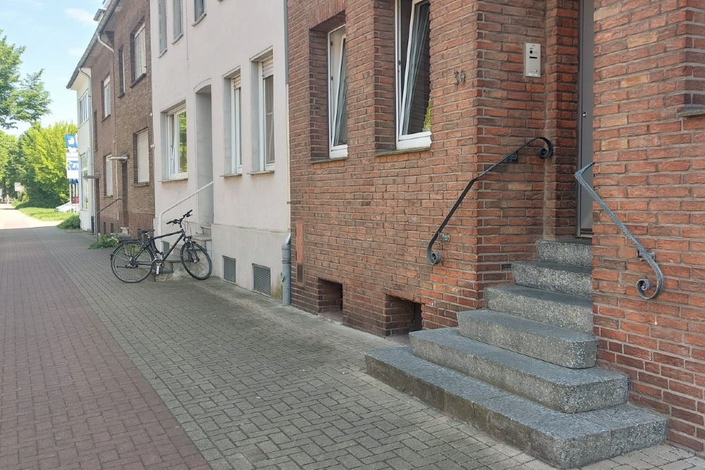 Stolpersteine 's-Heerenberger Straße 34 #4
