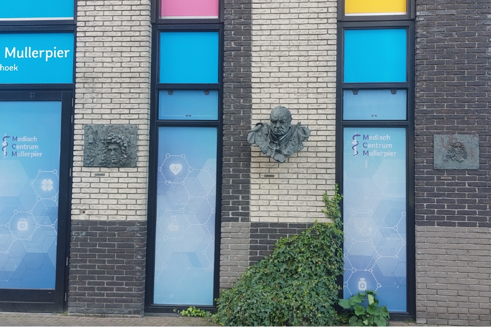 Sculpturen Koningin Wilhelmina & Churchill #2