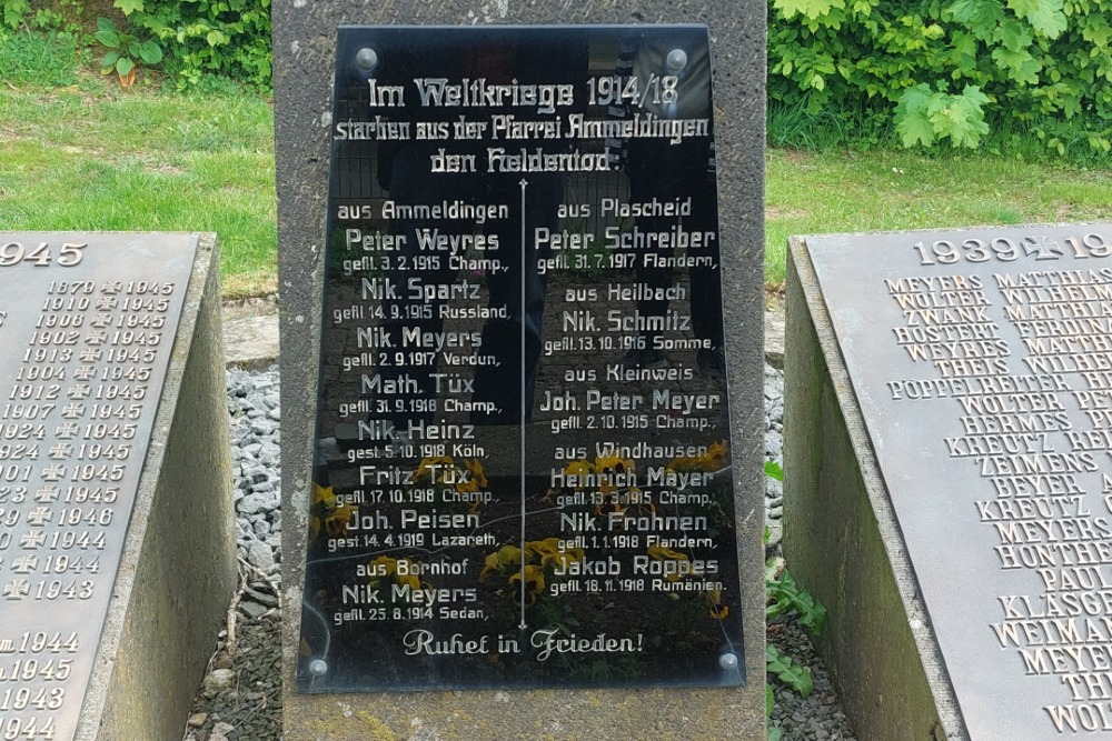 War Memorial Ammeldingen bei Neuerburg #3