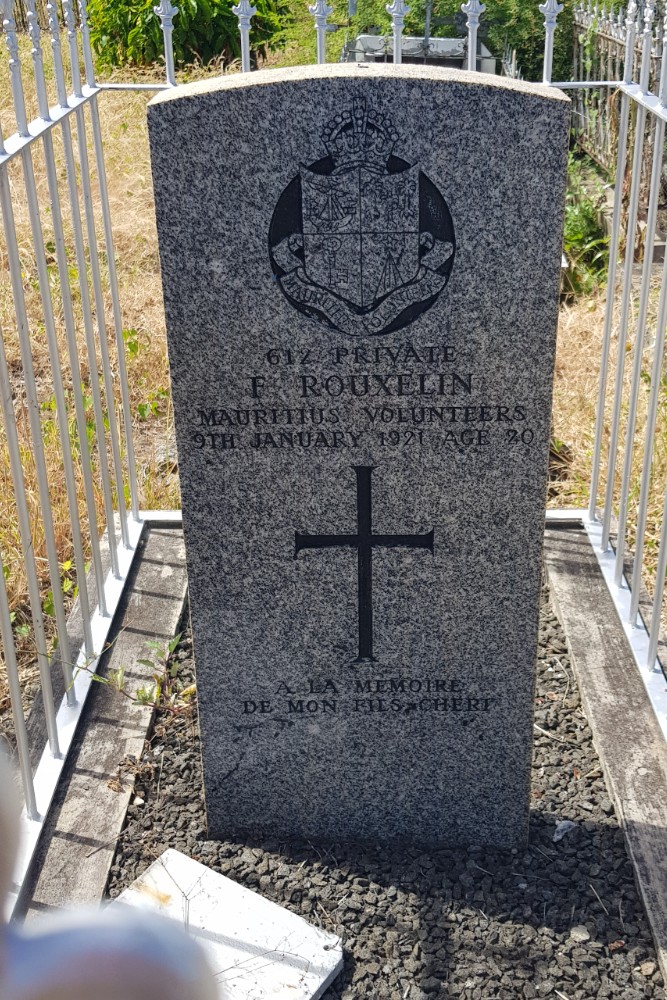 Commonwealth War Graves Port Louis New Western Cemetery #2