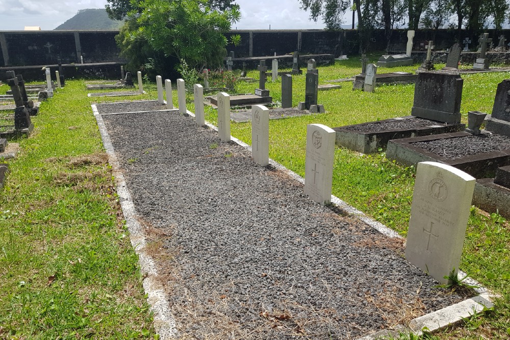 Commonwealth War Graves Phoenix Cemetery
