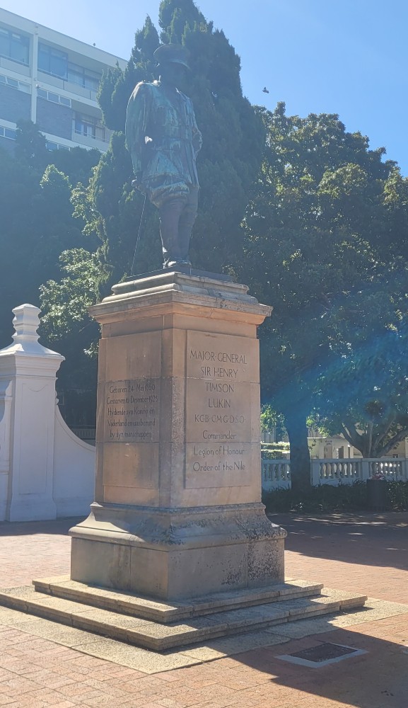 Statue Major General Sir Henry Lukin #2