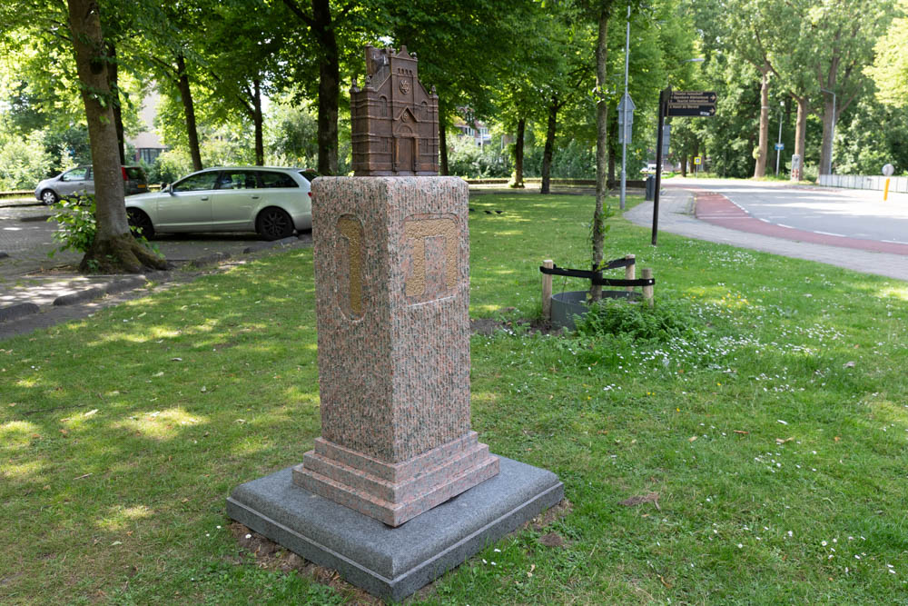 Sculpture former synagogue #4