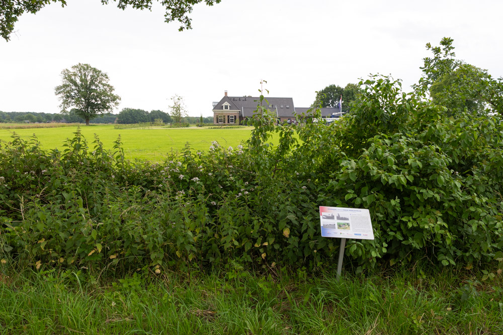 Informatiebord crashlocatie B26 Marauder 42-95863 #2