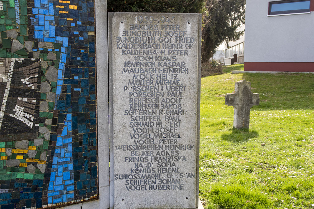 Oorlogsmonument Frenz #3