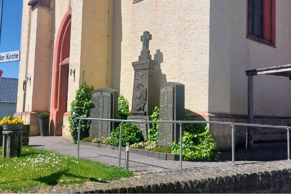 War Memorial  Karlshausen