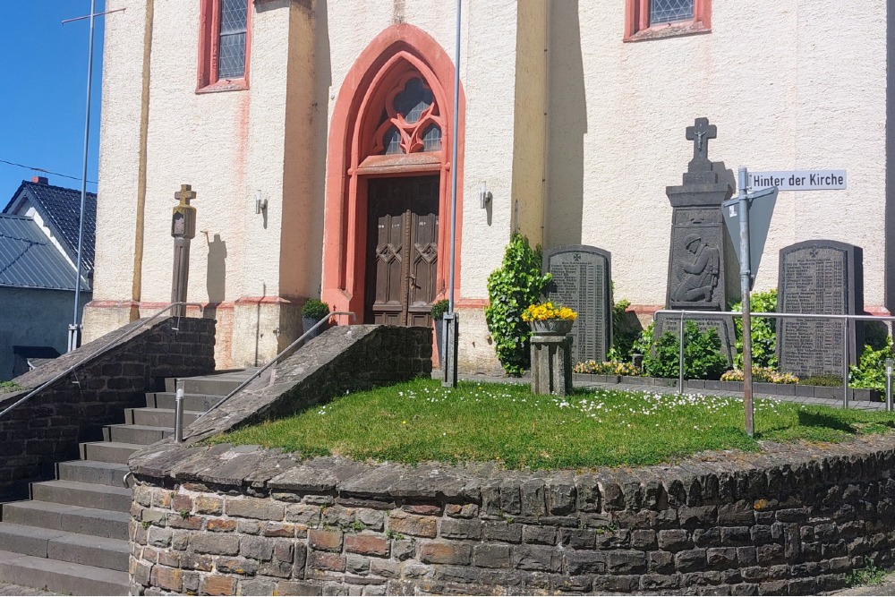 Oorlogsmonument Karlshausen #5
