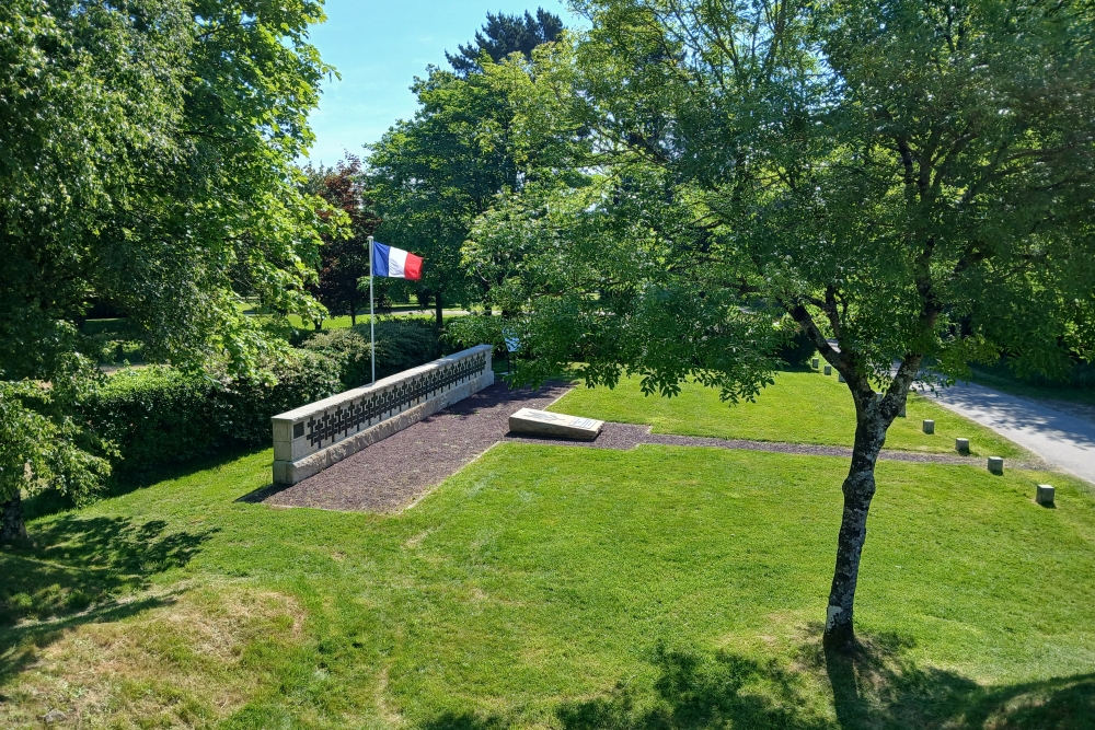SAS Paratroopers Memorial Plumelec