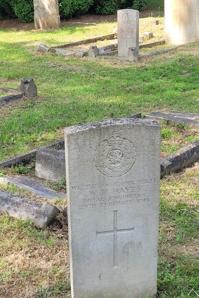 Maidstone Cemetery WW1 Cross of Sacrifice #4