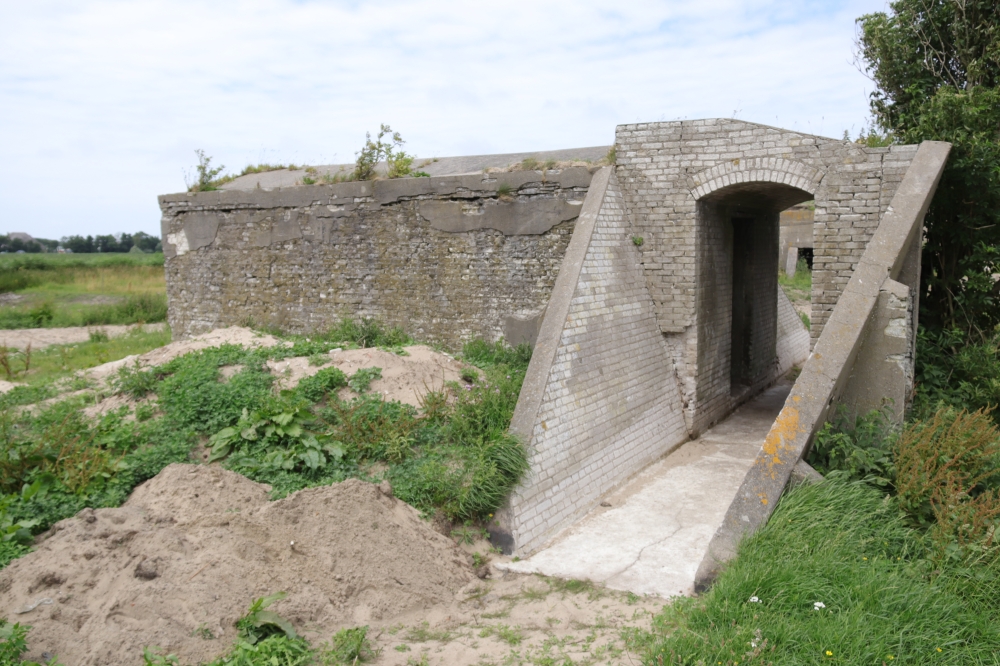 Fliegerhorst Bergen: W.N. 4 - Küver 467 Bunker (A12) #6