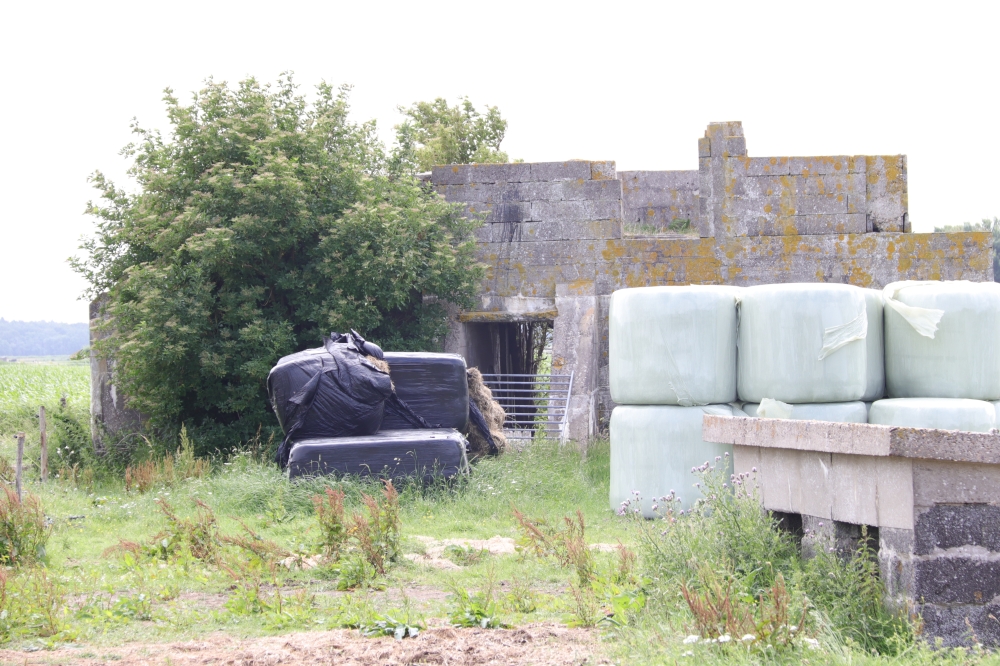 Fliegerhorst Bergen: W.N.4 - Küver 452b Bunker (A3) #3