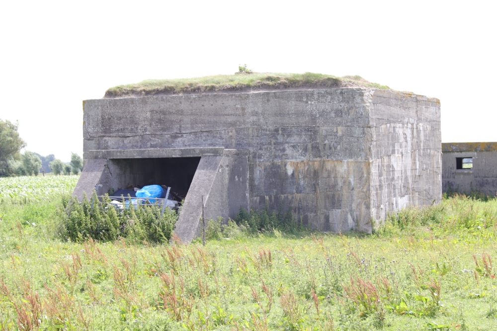 Fliegerhorst Bergen: W.N.4 - Küver 455 Bunker (A7) #4
