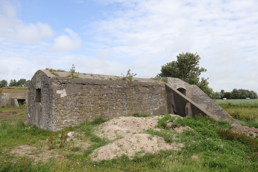 Fliegerhorst Bergen: W.N. 4 - Küver 467 Bunker (A12) #7