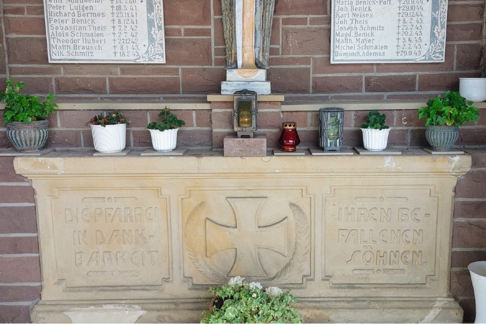 War Memorial  Kruchten