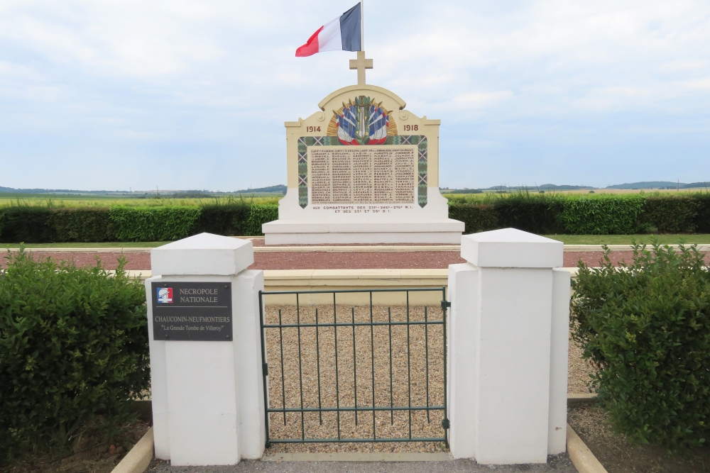 Chauconin Neufmontiers French War Cemetery #2