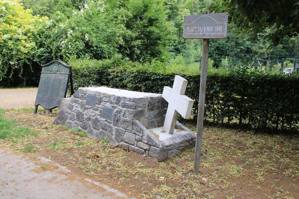 War Memorial Durbuy #2