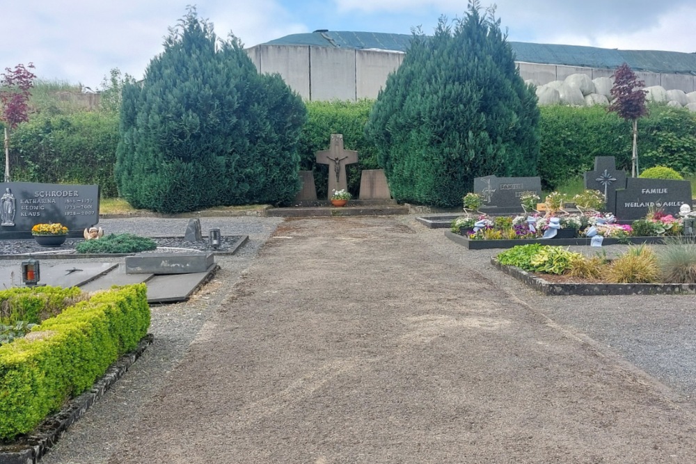 Oorlogsmonument Nasingen #4