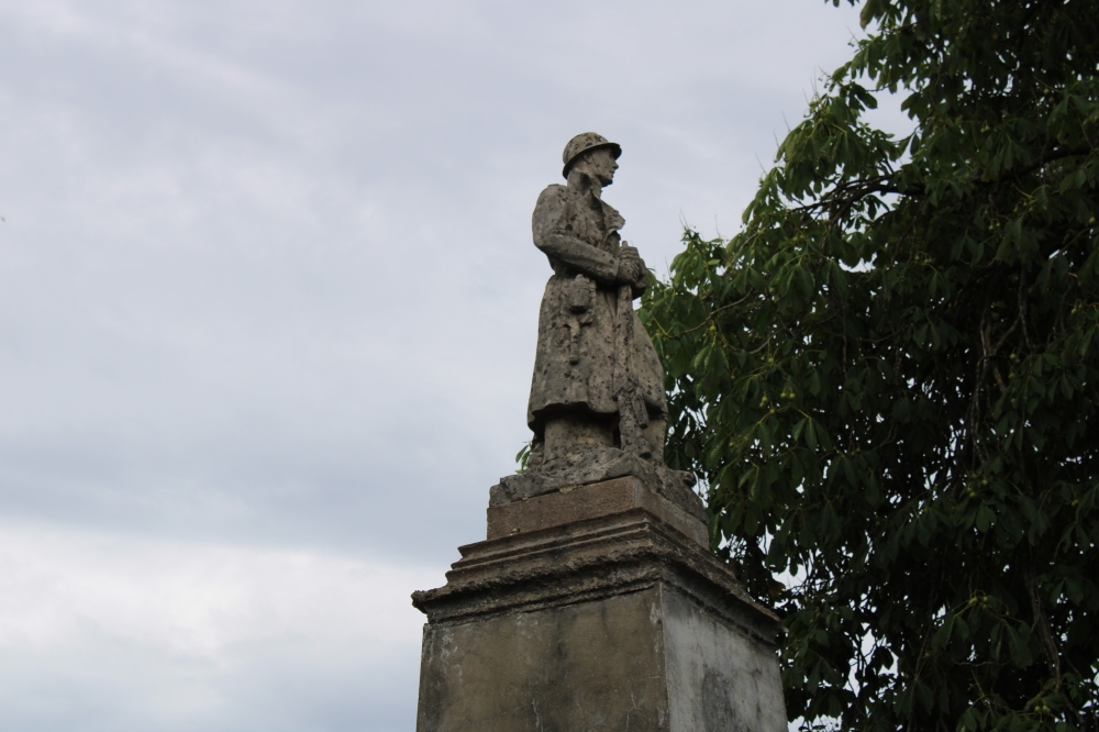 War Memorial Izier #2