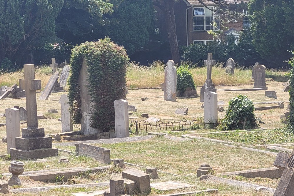 Commonwealth War Graves Shoreham-by-Sea Cemetery #5