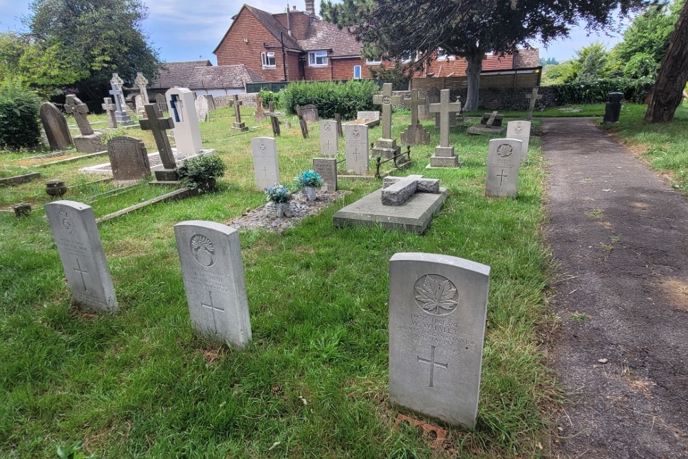 Commonwealth War Graves Old Shoreham Cemetery #3