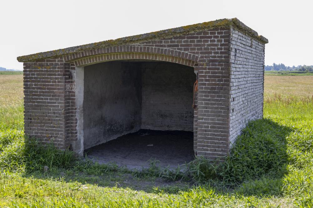 Fliegerhorst Bergen: W.N.7 - Garage (P44) #1