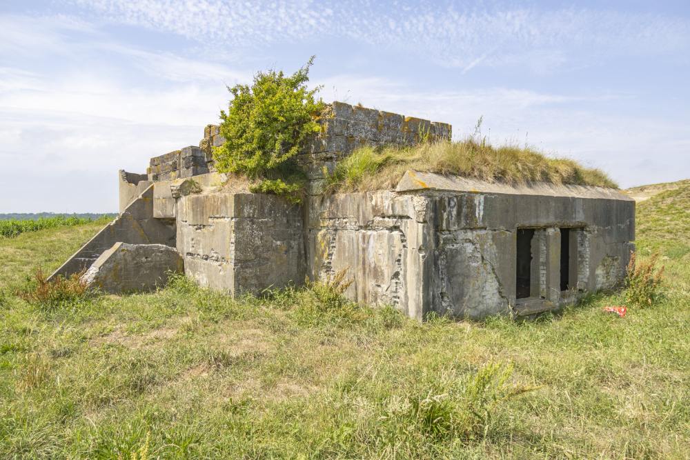 Fliegerhorst Bergen: W.N.7 - Küver 450b Bunker (P38) #2