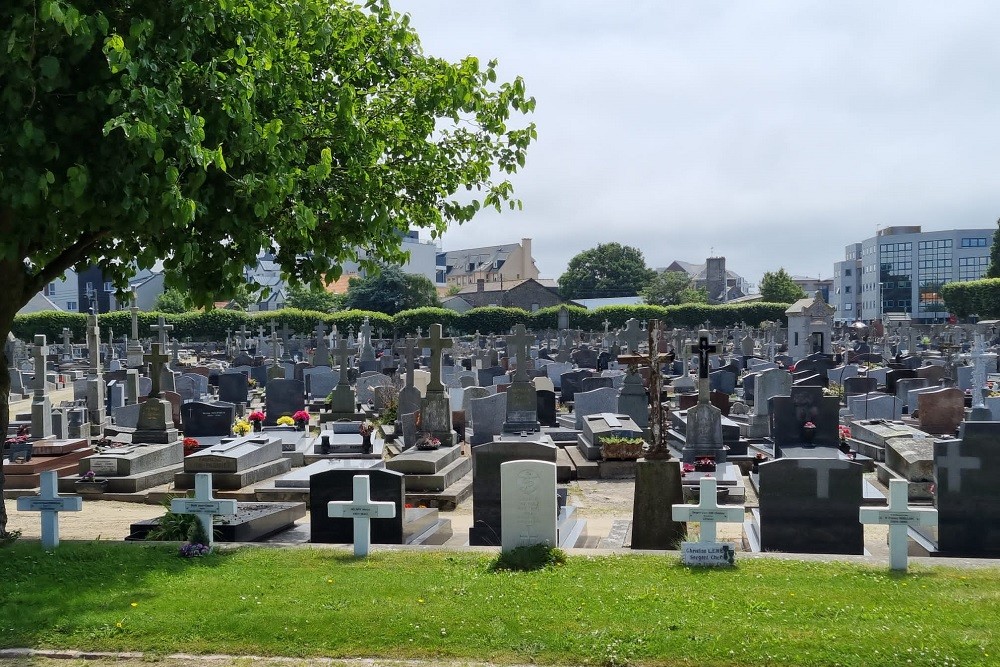 Franse Oorlogsgraven Gemeentelijke Begraafplaats 'Rocabey' Saint-Malo #2