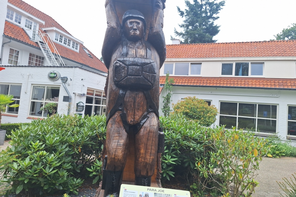 Houten Beeld Para Joe #3