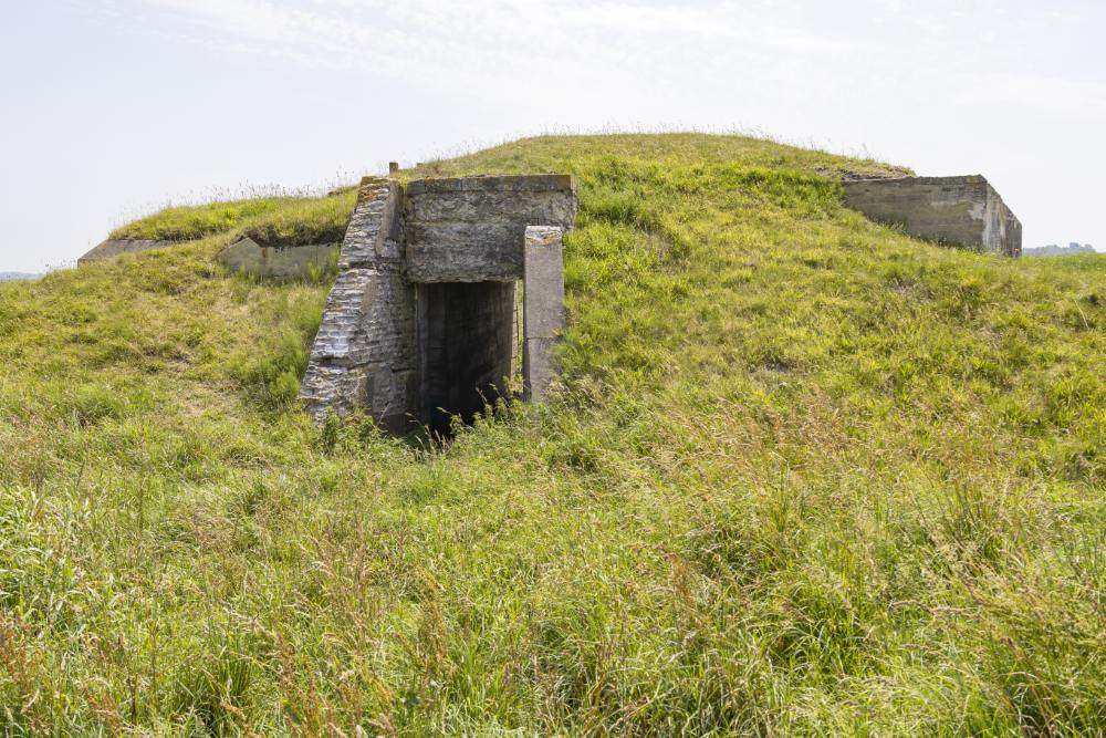 Fliegerhorst Bergen: W.N.7 - Küver 450b Bunker (P39)