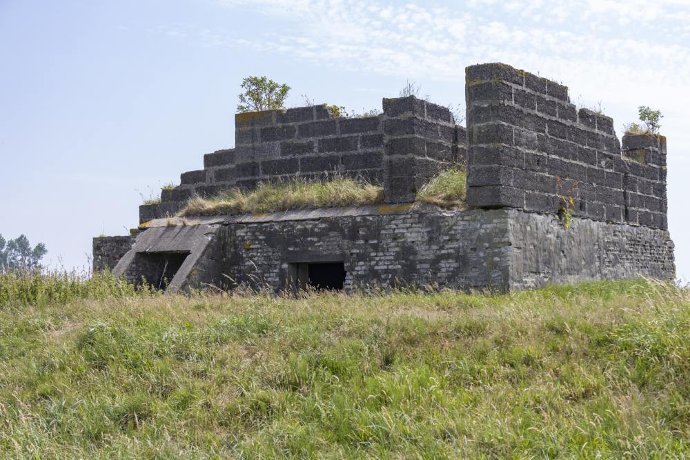 Fliegerhorst Bergen: W.N.7 - Küver 467 Bunker (P40)