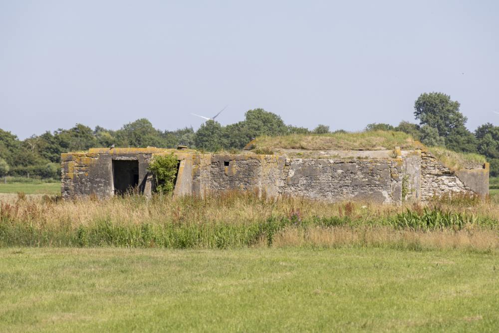 Fliegerhorst Bergen: W.N.3 - Küver 467 Bunker (C15) #2