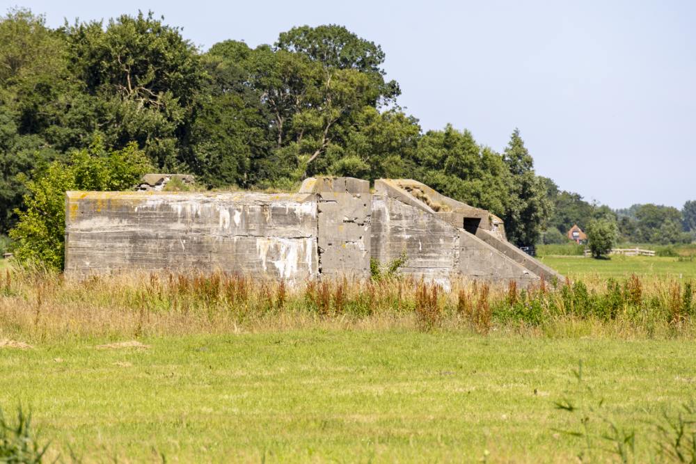Fliegerhorst Bergen: W.N.3 - Küver 450b Bunker (C18) #4