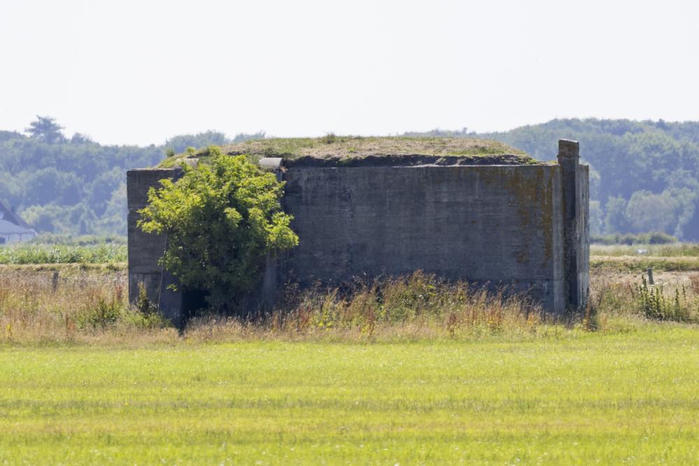 Fliegerhorst Bergen: W.N.3 - Küver MG35 Bunker (C26) #3