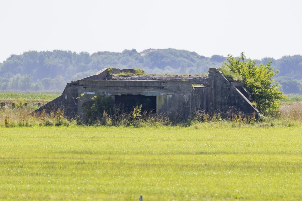 Fliegerhorst Bergen: W.N.3 - Küver 450b Bunker (C18) #5